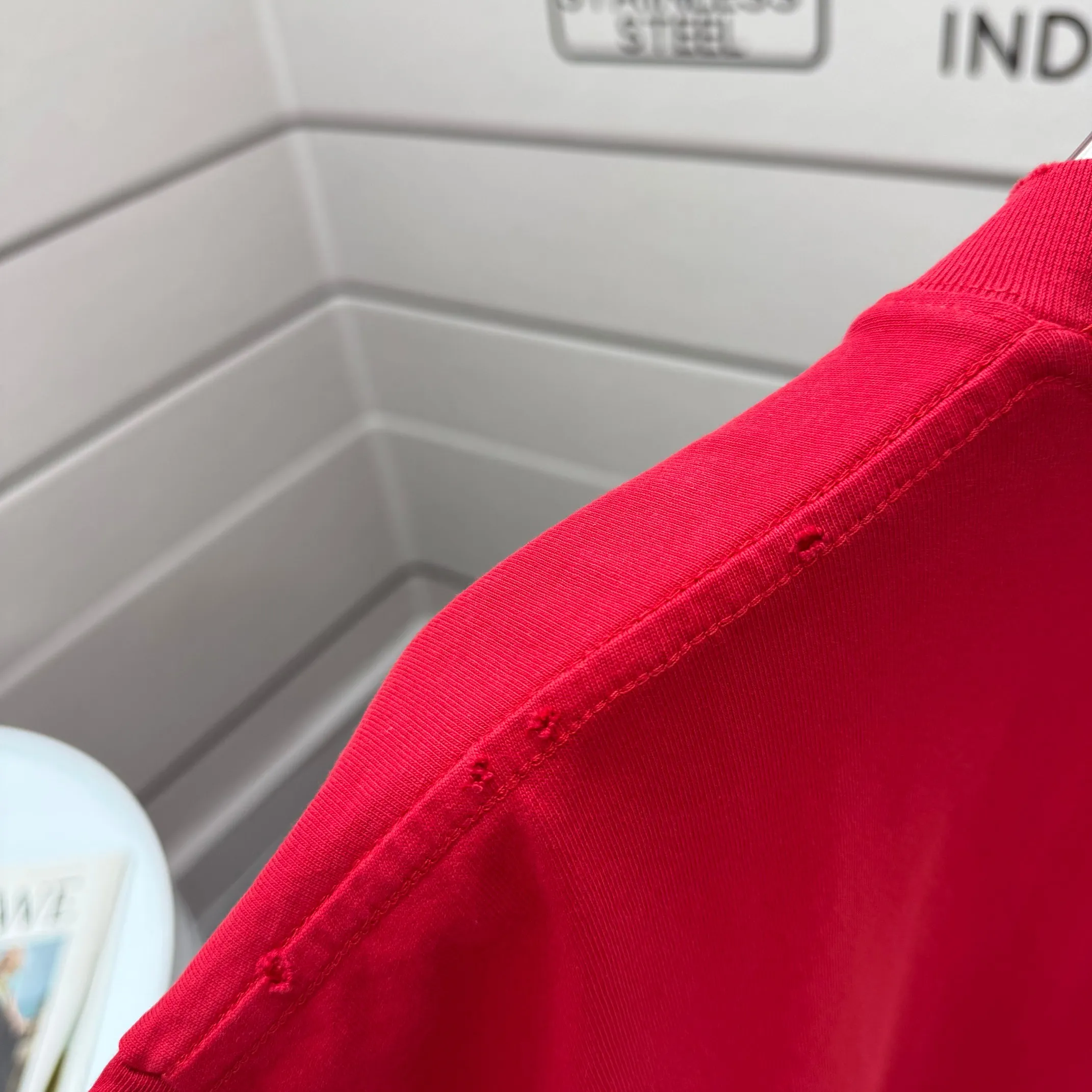 # * Balenciag*2026 New Arrival 320 tee Same Style : Red Size :S M L XL XXL Size： S （90-130 ） M （120-150 ） L （140-165 ） XL （160-180 ） XXL （180-210 ）